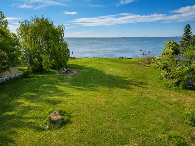 Vue aérienne du terrain riverain du 133 38e Avenue, Sainte-Barbe